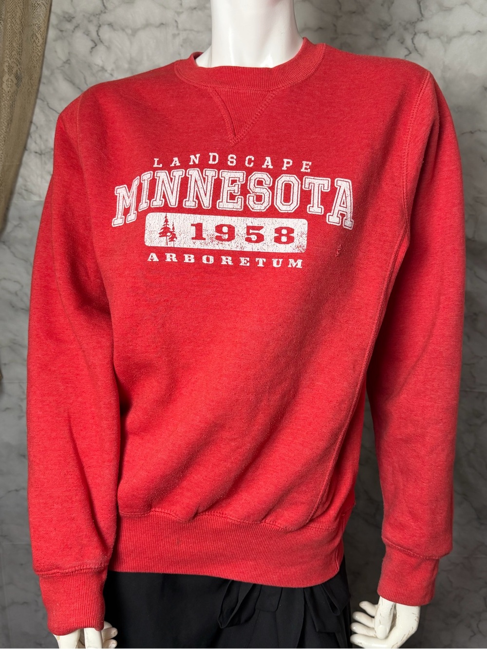 Landscape Arboretum Minnesota Heathered Faded Red Graphic Crewneck Sweatshirt S
